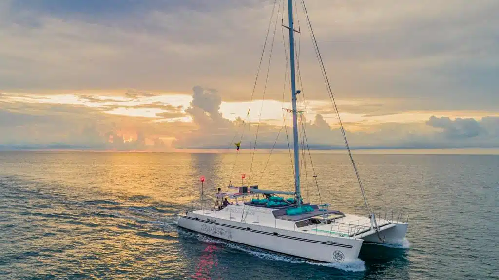64 ft-Catamaran