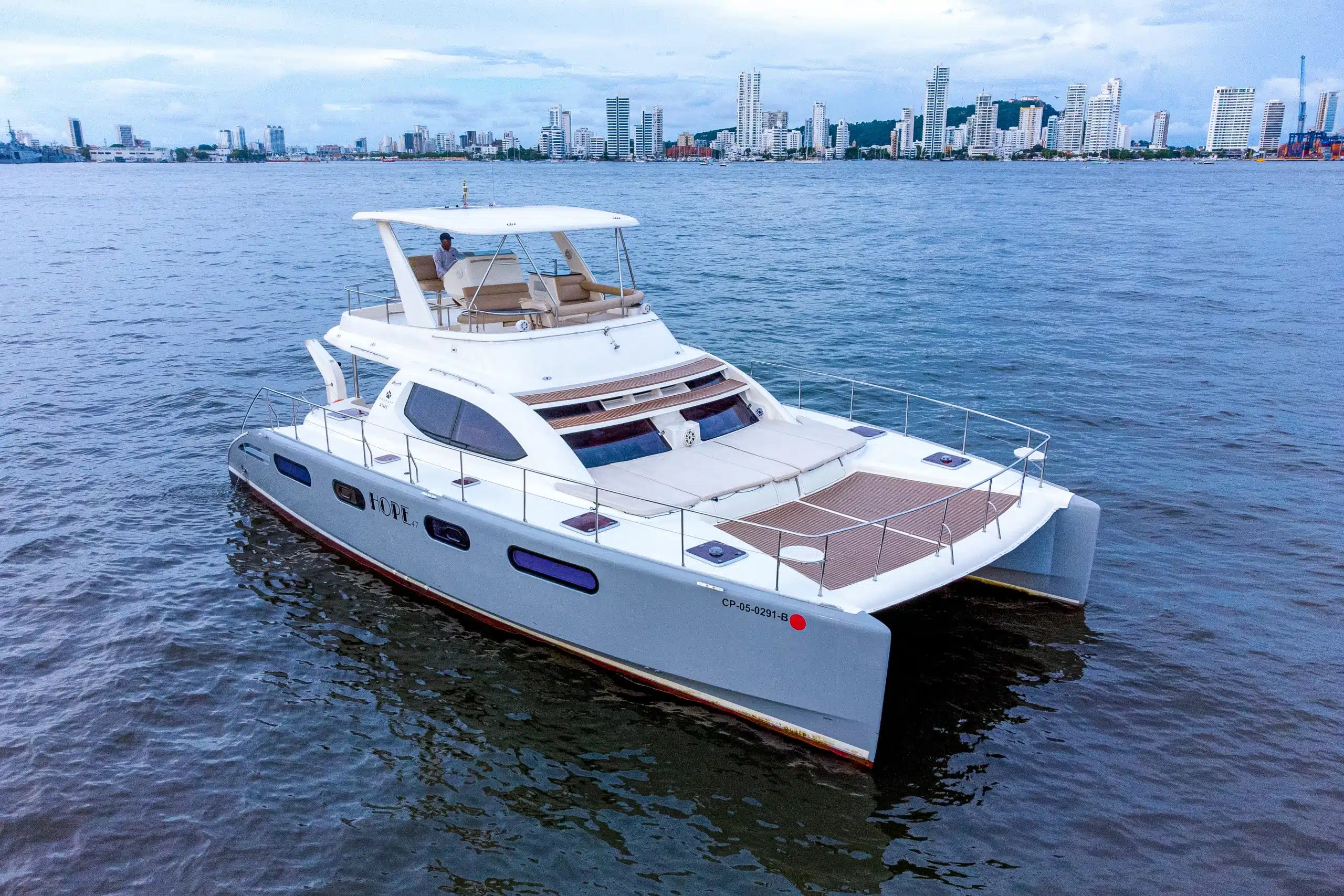 Catamaran 48FT