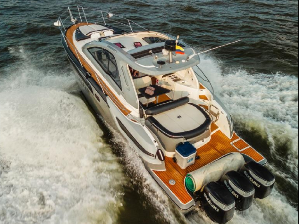rent yacht 35 ft