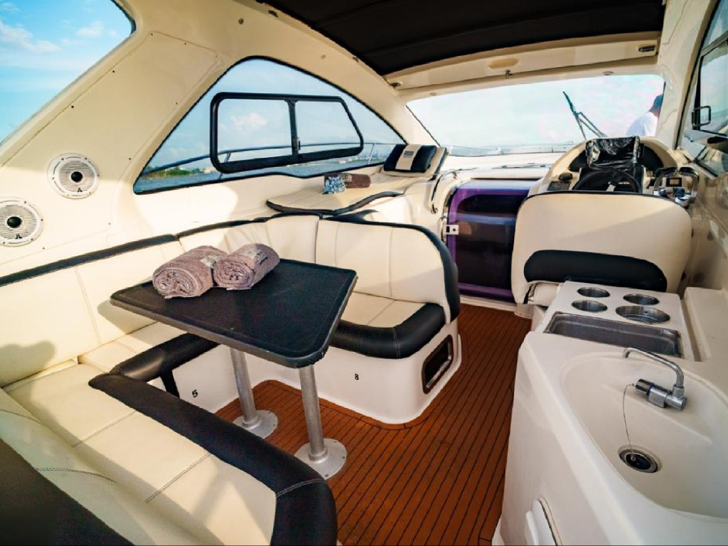 rent yacht 35 ft