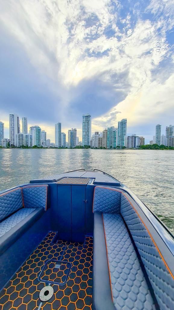 40 ft speeedboat
