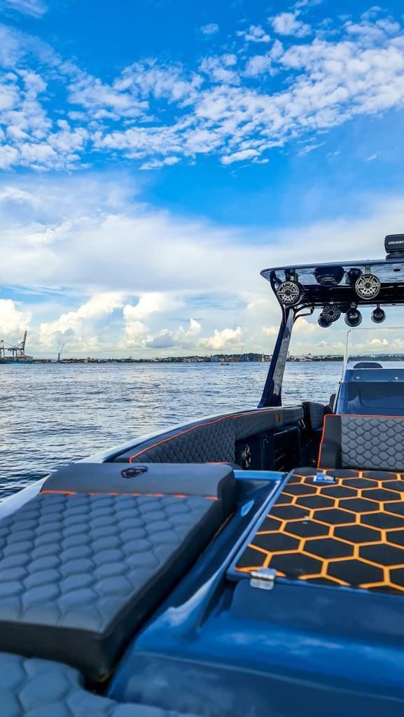 luxury speedbot 40ft