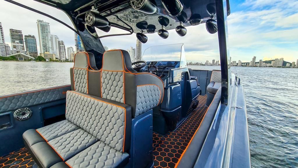 luxury speedbot 40ft